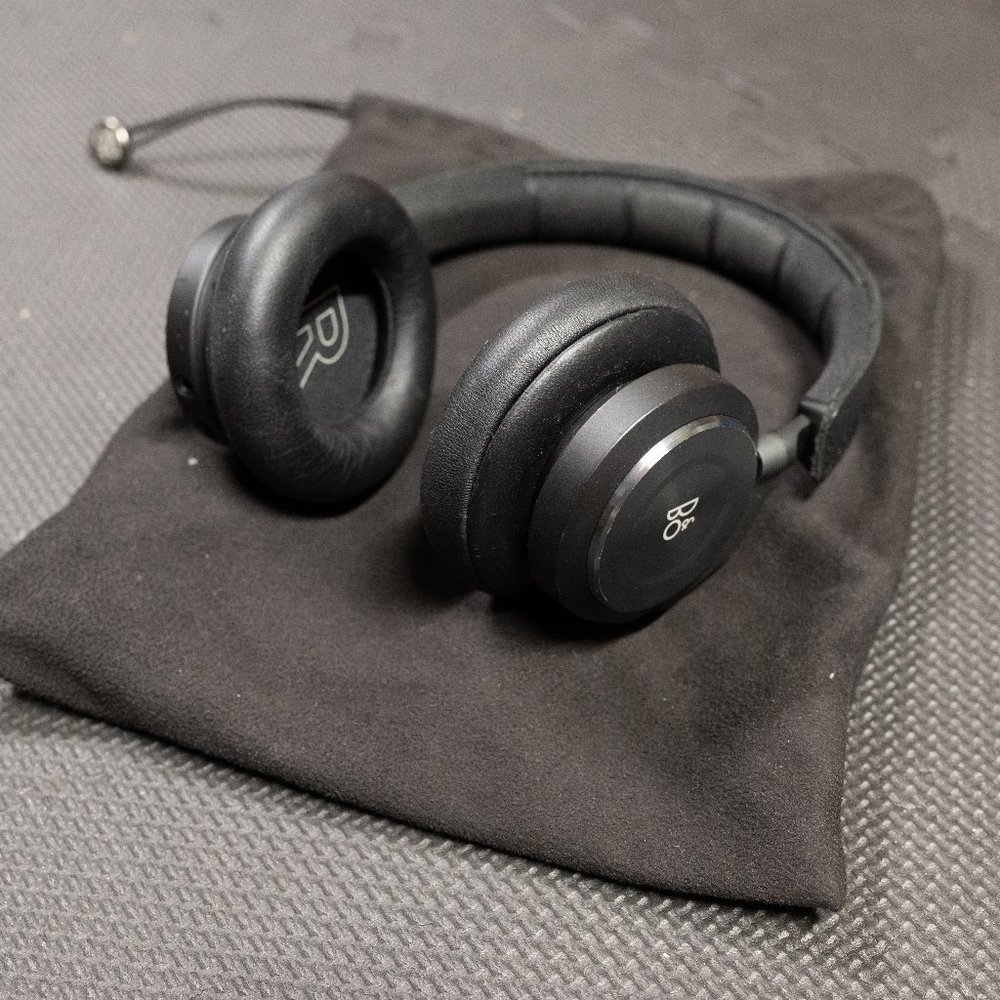 B&O Beoplay H9i